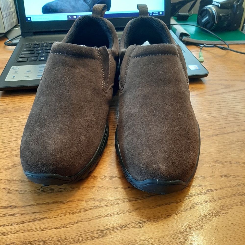 Man's shoes